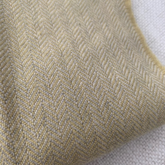 Women’s Foxford  100% cashwool scarf from Ireland - Picture 5 of 6